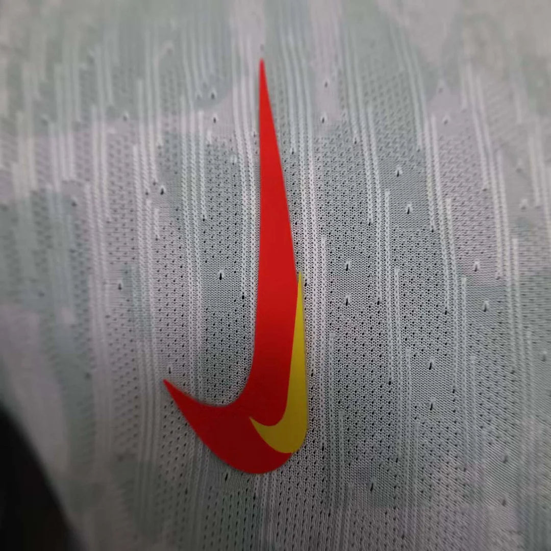 Liverpool Tredje Bortatröja Authentic 2024/25